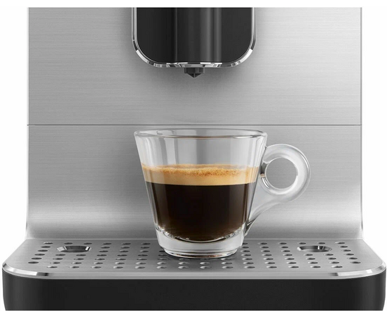  Кофемашина автоматическая SMEG BCC11BLMEU черно матовый 