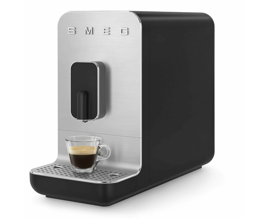  Кофемашина автоматическая SMEG BCC11BLMEU черно матовый 