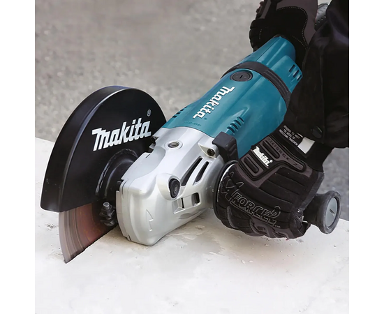  Углошлифовальная машина Makita GA7030X01 2400Вт 8500об/мин рез.шпин. M14 d-180мм 